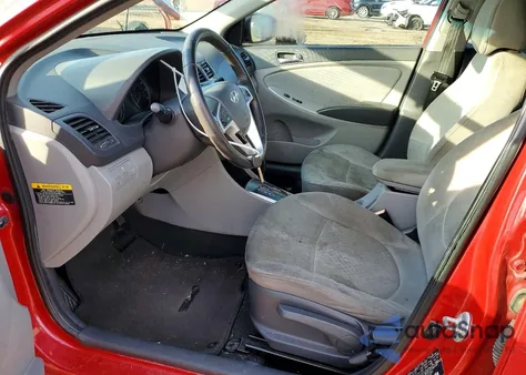 2013 Hyundai Accent Gls z USA, uszkodzony, nr VIN KMHCU5AE4DU107992